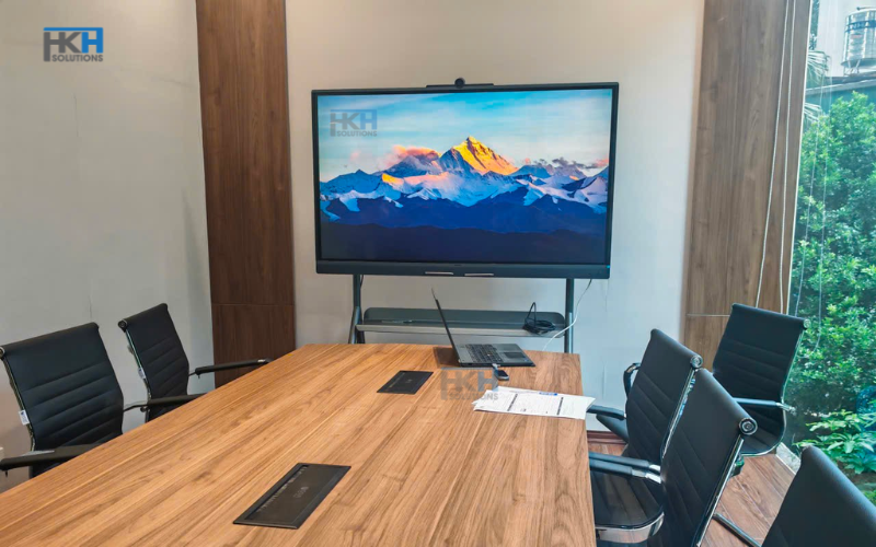 Triển khai lắp đặt màn hình tương tác Yealink MeetingBoard 65 tại Công ty Kinh doanh BĐS VIGLACERA